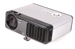 Acer представляет новый мультимедийный портативный проектор PD521 